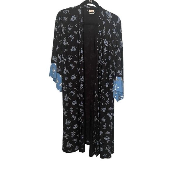Floral Black and Blue Women's Robe - Picture 5 of 8